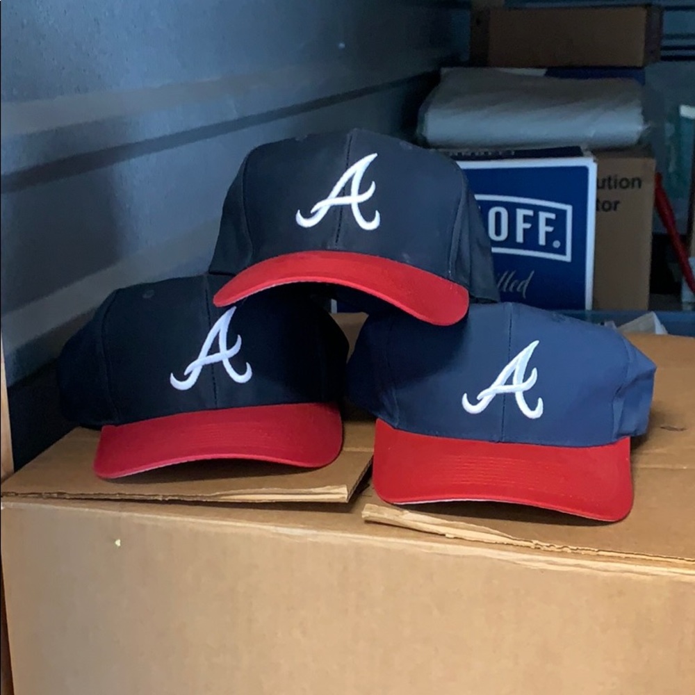 Braves adjustable hat x3